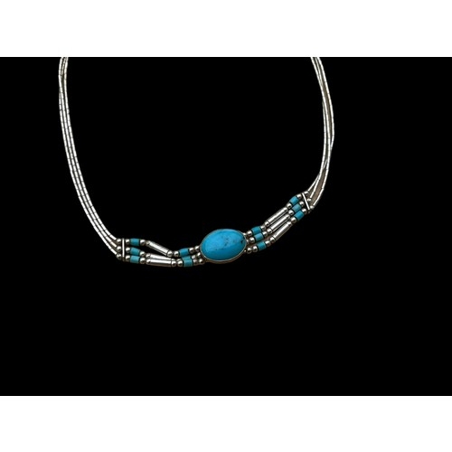 184 - A SILVER AND TURQUOISE CHOKER