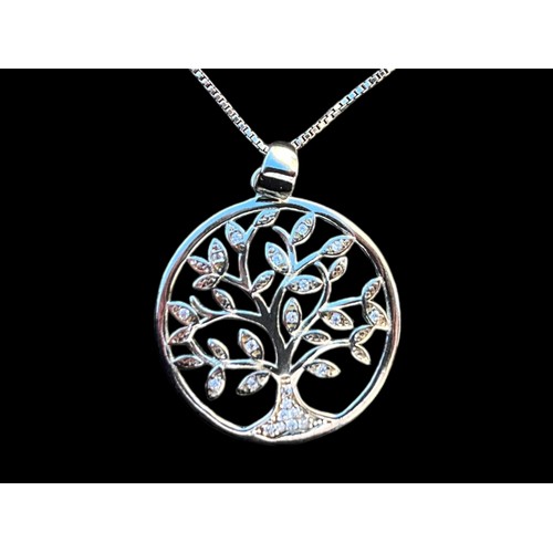 244 - A SILVER TREE OF LIFE GEM SET PENDANT ON A SILVER CHAIN