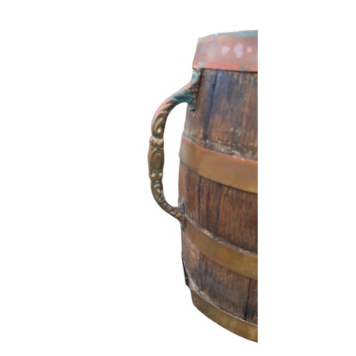 281 - A SMALL WOODEN KEG WITH 2 BRASS HANDLES