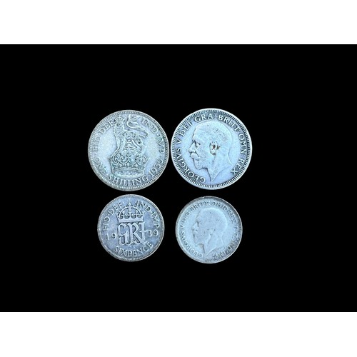 274 - 2 1935 GEORGE V SILVER SHILLINGS AND 2 SILVER SIXPENCE 1931,1935