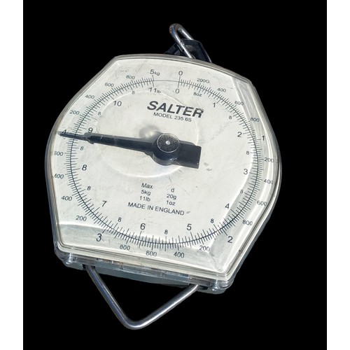 376 - SALTER SCALES