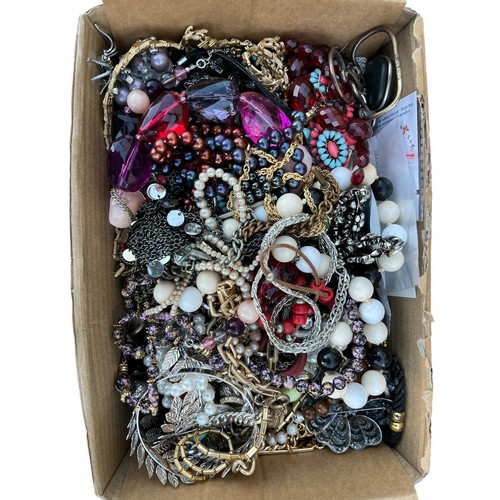 382 - A LARGE BOX OF GOOD ASSORTED COSTUME JEWELLERY