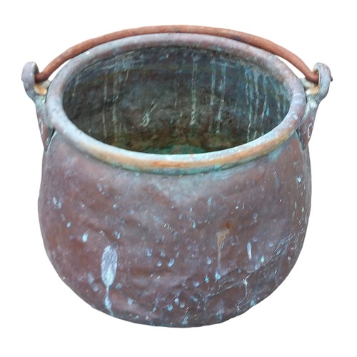 399 - AN ANTIQUE COPPER POT 12