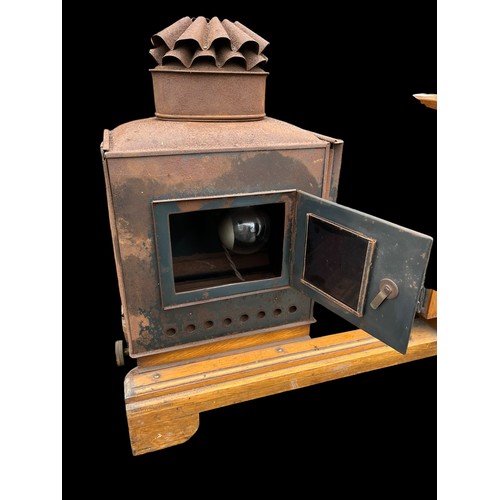 411 - AN ANTIQUE MAGIC LANTERN