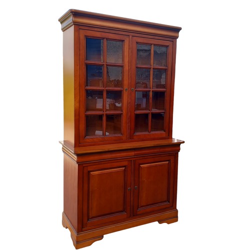 475 - A MAHOGANY DISPLAY CABINET