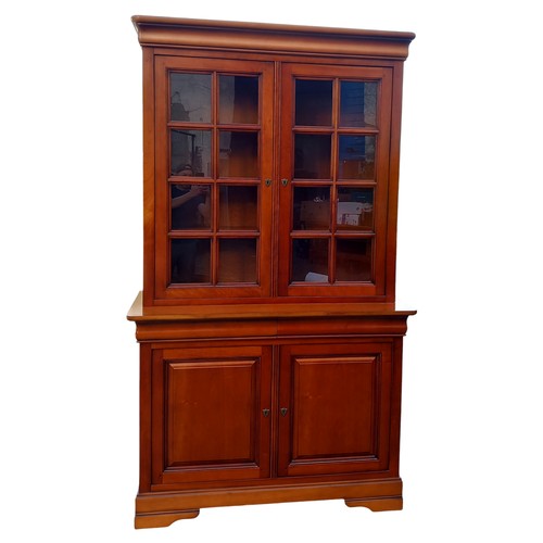 475 - A MAHOGANY DISPLAY CABINET