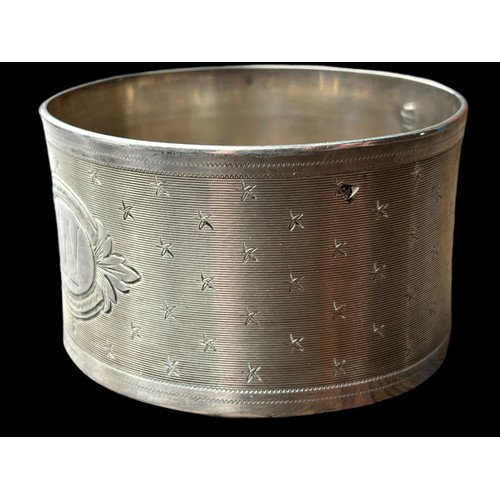 492 - A SILVER NAPKIN RING 32.3grm