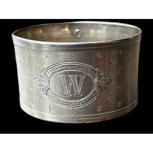 492 - A SILVER NAPKIN RING 32.3grm