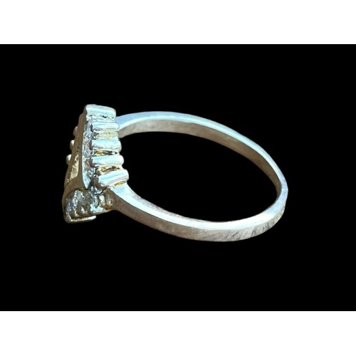 494 - A DESIGNER ORNATE GEM SILVER RING