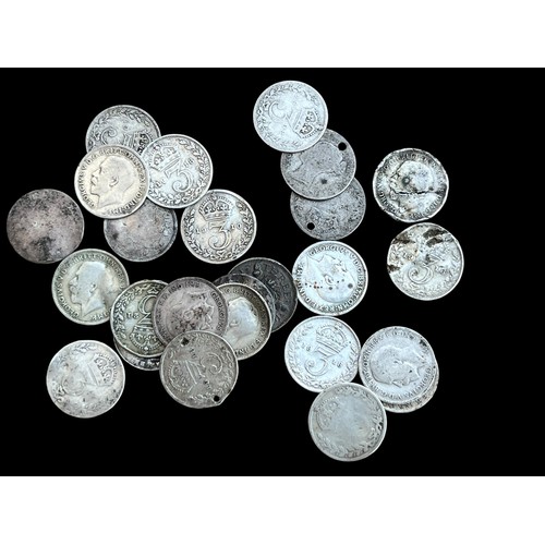 513 - 25 MIXED SILVER COINS FROM 1880s ONWARDS 32.8grm