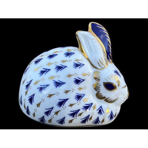 530 - A ROYAL CROWN DERBY RABBIT