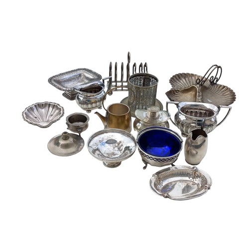 49 - A MIXED LOT OF GOOD QUALTIY SILVER PLATED WARES