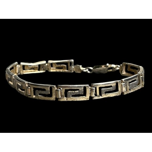 215 - A SILVER GREEK KEY BRACELET