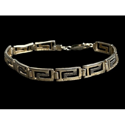 215 - A SILVER GREEK KEY BRACELET