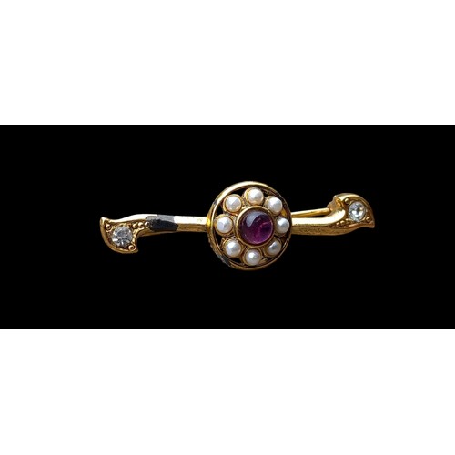 224 - A  VICTORIAN AMETHYST BROOCH AND 1 OTHER