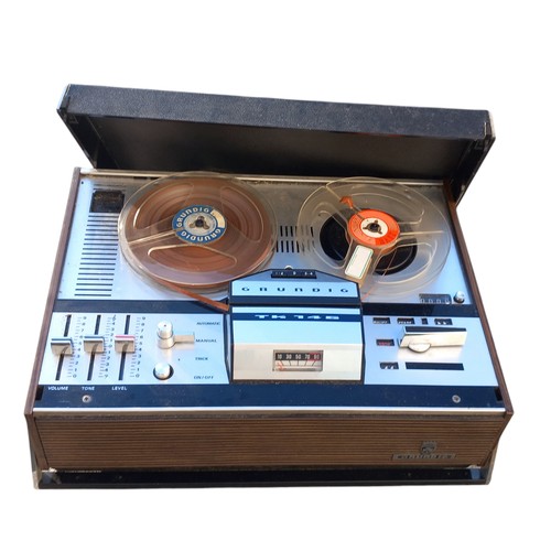 62 - A GRUNDIG TK146 TAPE RECORDER/PLAYER