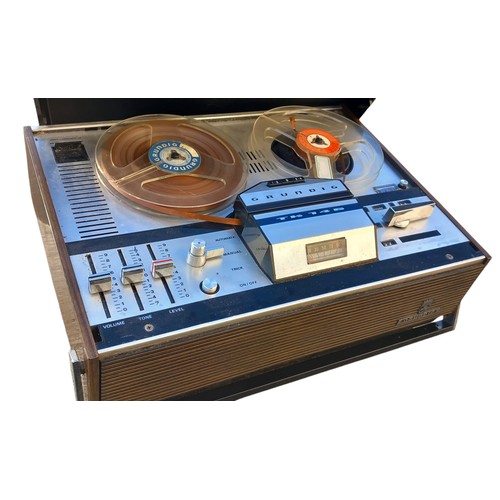 62 - A GRUNDIG TK146 TAPE RECORDER/PLAYER