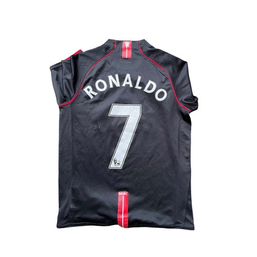 68 - NEW RONALDO MAN URD SHIRT SIZE XL BOYS