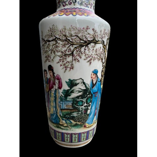 72 - AN ORIENTAL VASE WITH MARKINGS 13