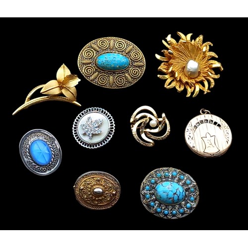 128 - A SELECTION OF TURQUOISE BROOCH AND OTHERS