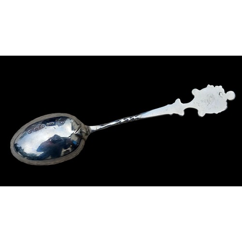 204 - AN 1897 BIRMINGHAM SILVER SPOON BY DEAKIN AND FRANCIS LTD 20grm