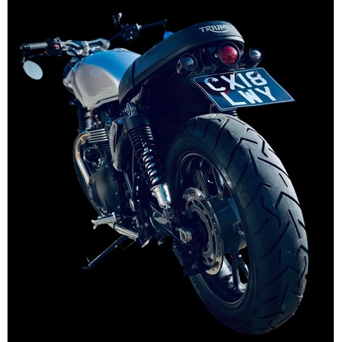 562 - 2018 TRIUMPH STREET TWIN 900 (WITH EXTRAS) COMES WITH FULL TRIUMPH SERVICE HISTORY 20,500 MILES

MOD... 