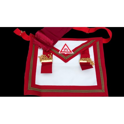 18 - A MASONIC APRON & SASH