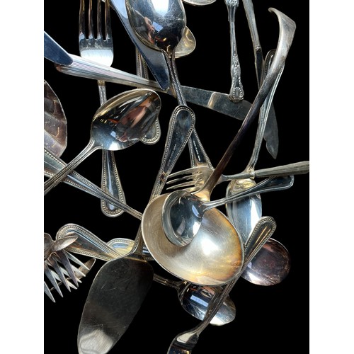 89 - A LARGE QUALITY SILVER PLATE CUTLERY SET