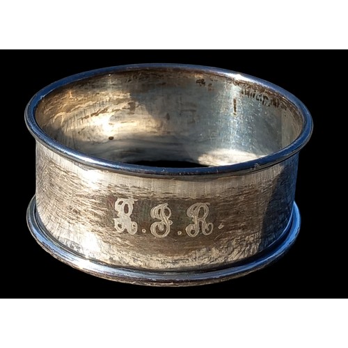 185 - SILVER NAPKIN RING