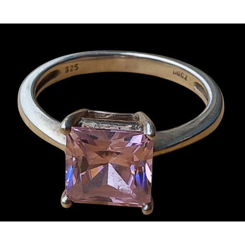 194 - A SILVER PINK TOPAZ RING SIZE 