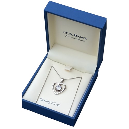 197 - A BEAUTIFUL SILVER HEART PENDANT WITH SOLITAIRE STONE ON SILVER CHAIN