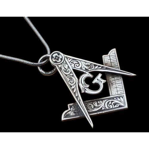 548 - A SILVER MASONIC JEWELL ON SILVER CHAIN