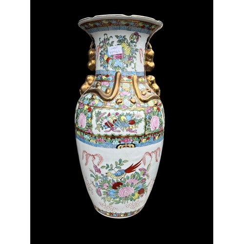 256 - A LARGE ORIEMTAL STYLE HAND PAINTED VASE  SHOWING BIRDS AND FLOWERS 25