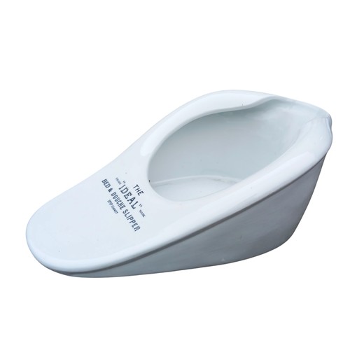 302 - PORCELAINE SLIPPER PAN