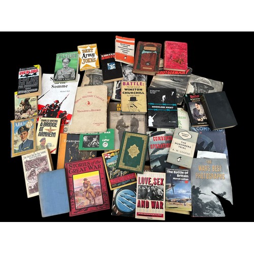 313 - A LARGE SELECTION OF MILITARY/WAR RELATED BOOKS AND MAGAZINES