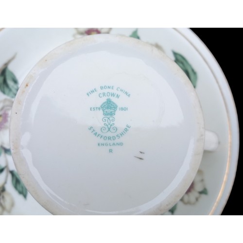 349 - A 24 PIECE CROWN PART DINNER SERVICE