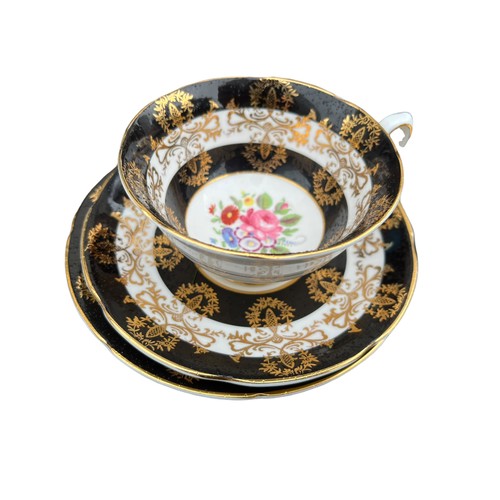 311 - A 34 PIECE ROYAL GRAFTON TEA SERVICE