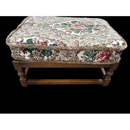 360 - A TAPESTRY CUSHION TOP POUFEE ON OAK BASE TOP MEASURES 26X20