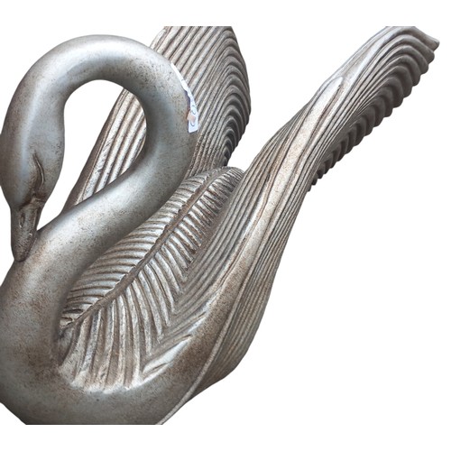 371 - A LARGE METAL SWAN