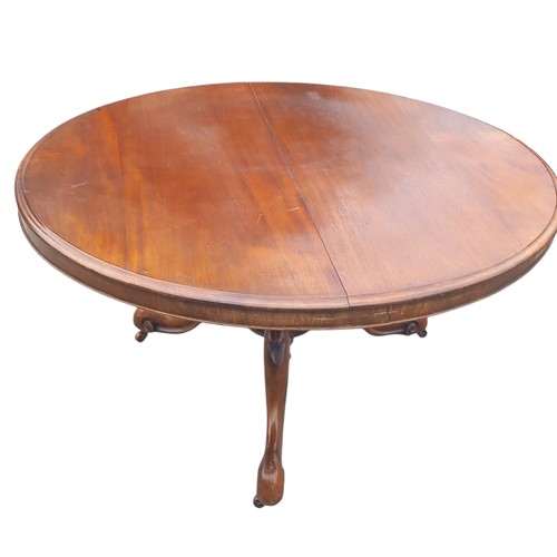 394 - A VERY NICE NEAT SIZED POSSIBLY IRISH VICTORIAN MAHOGANY BREAKFAST TABLE ON ORNATE TRIPOD BASE 47