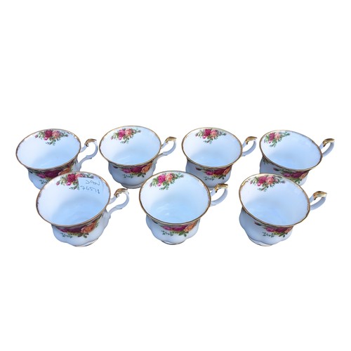 397 - 7 ROYAL ALBERT OLD COUMTRY ROSE TEA CUPS