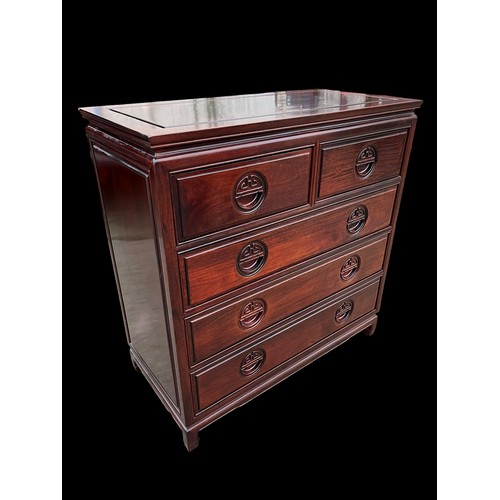 424 - A REAL QUALITY  ORIENTAL ROSEWOOD 2 OVER 2 CHEST OF DRAWERS  WITH CARVED RECESSED HANDLES AND ALL DR... 