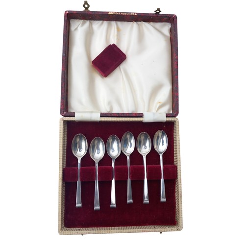 603 - A SET OF 6 SHEFFIELD SILVER 1942  TEASPOONS IN FITTED CASE 70grm