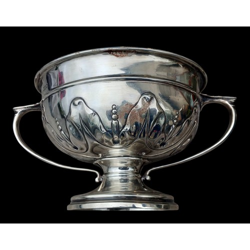 609 - A LOVELY EMBOSSED SHEFFIELD 2 HANDLED CUP WITH GOLD GILT INNER 330grm