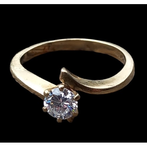 614 - A 14ct GOLD DIAMOND SOLITAIRE RING (0.5CT)  IN 6 CLAW MOUNT SIZE K AND  2.63grm