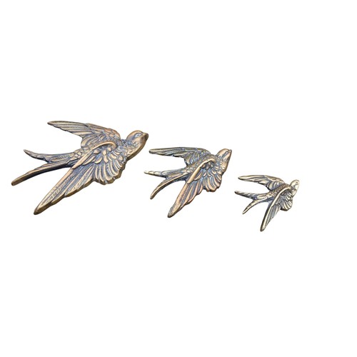 658 - A SET OF 3 VINTAGE BRASS WALL HANGING  SWALLOWS