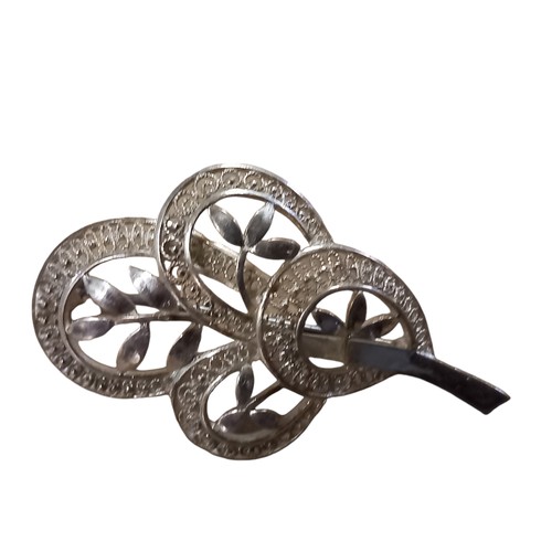 483 - OPENWORK SILVER BROOCH