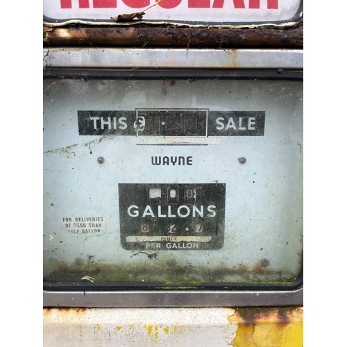 520B - A VINTAGE SHELL GAS PETROL PUMP