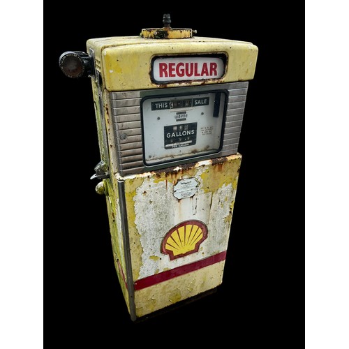 520B - A VINTAGE SHELL GAS PETROL PUMP