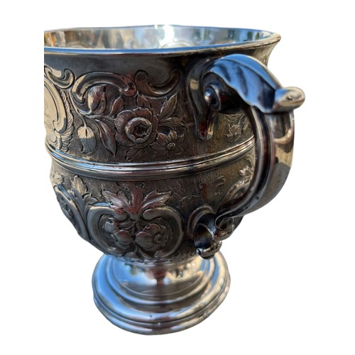 587 - A SUPERB AND VERY UNIQUE SOLID IRISH SILVER CUP HALLMARK INDICATES DATED 1808 431grm